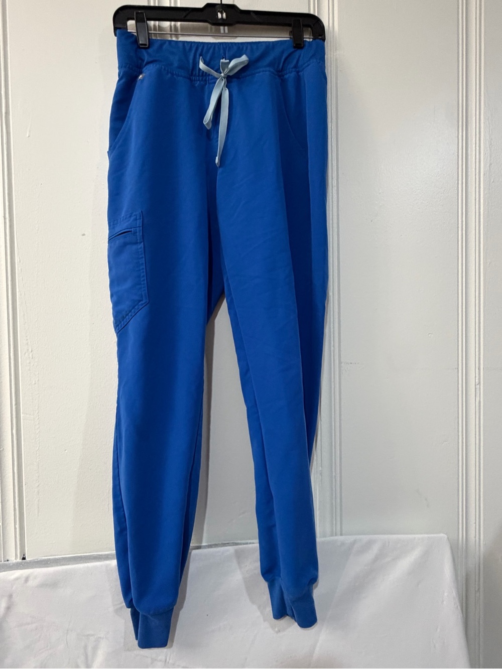 Figs Women’s Cobalt Blue Drawstring Jogger Scrub Bottoms